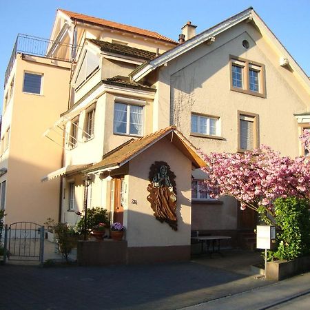 Niros Bed & Breakfast Birsfelden Eksteriør bilde