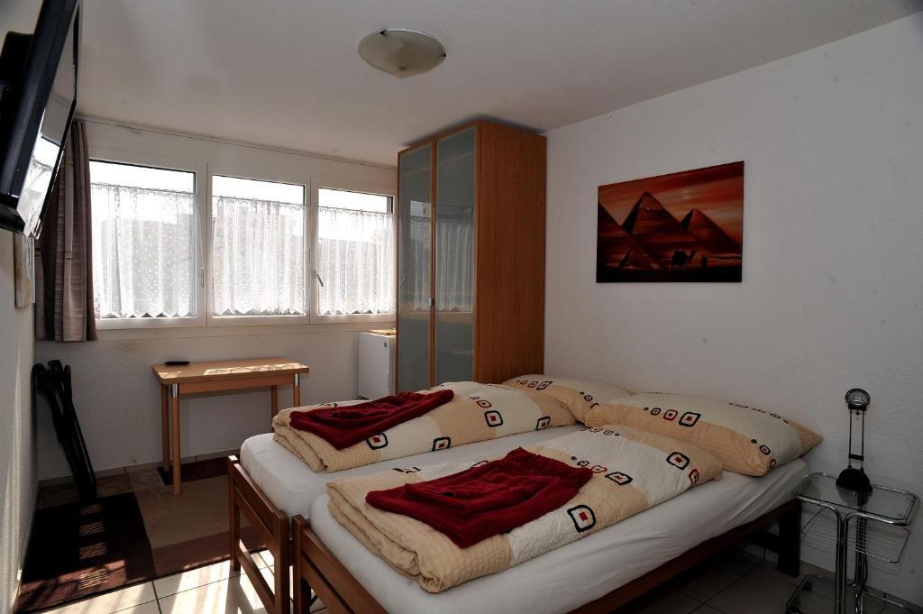 Niros Bed & Breakfast Birsfelden Eksteriør bilde