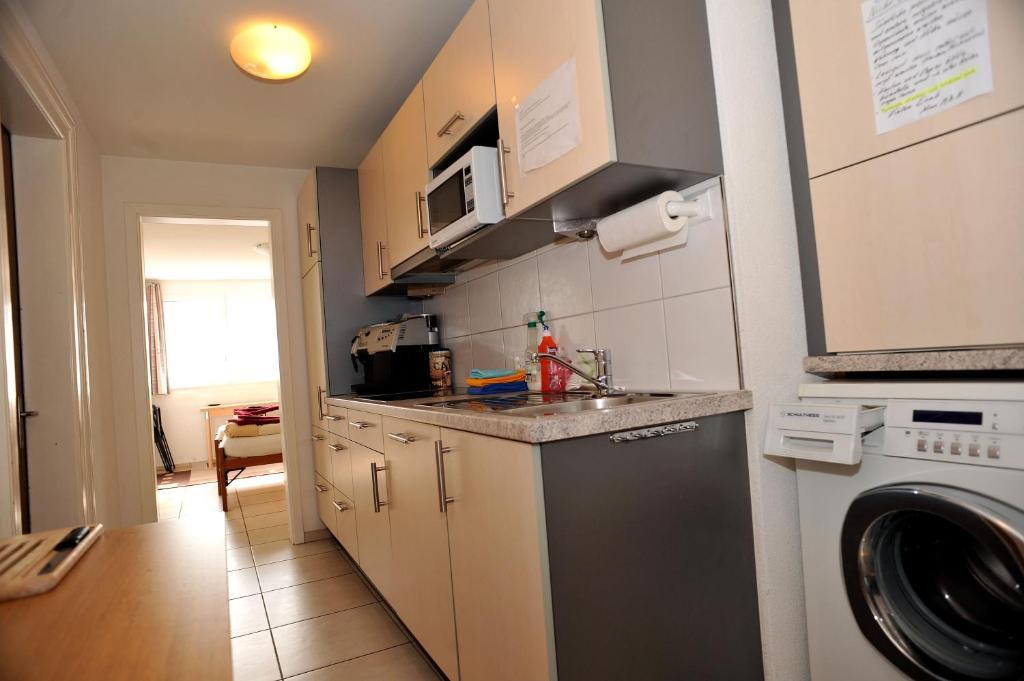 Niros Bed & Breakfast Birsfelden Eksteriør bilde