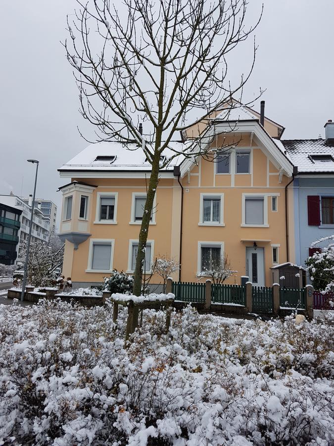Niros Bed & Breakfast Birsfelden Eksteriør bilde