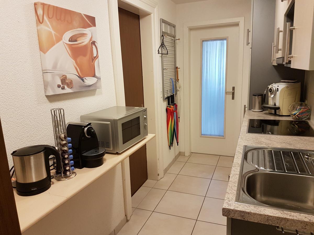 Niros Bed & Breakfast Birsfelden Eksteriør bilde