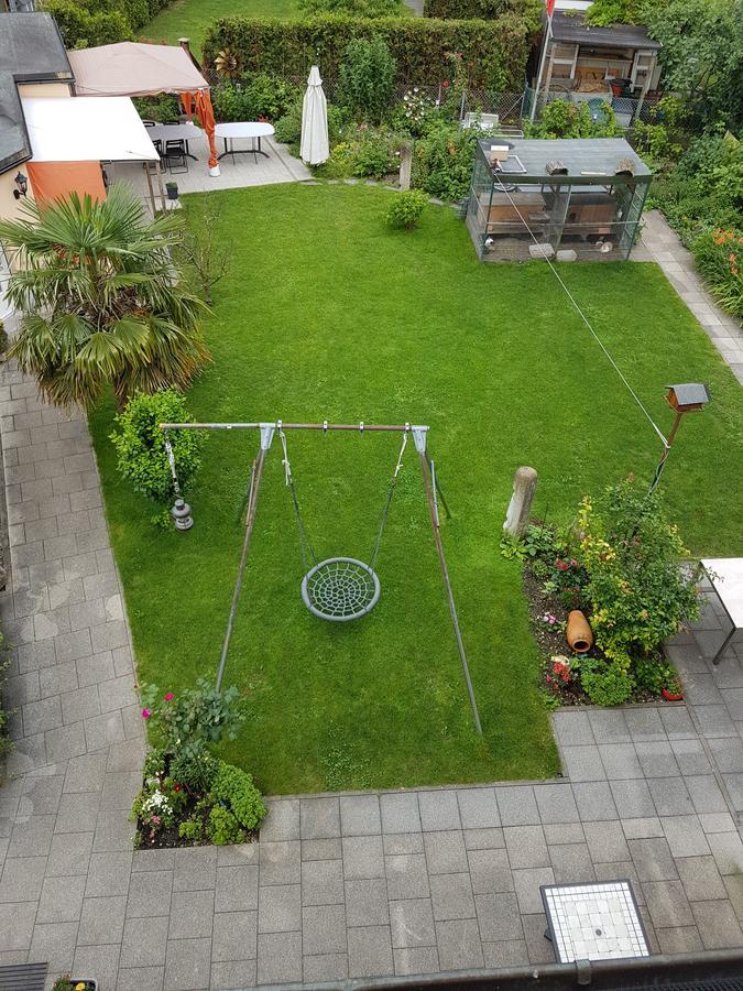 Niros Bed & Breakfast Birsfelden Eksteriør bilde